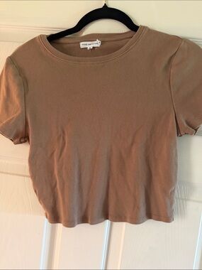 Good American Tan Short Sleeve Cropped Tee